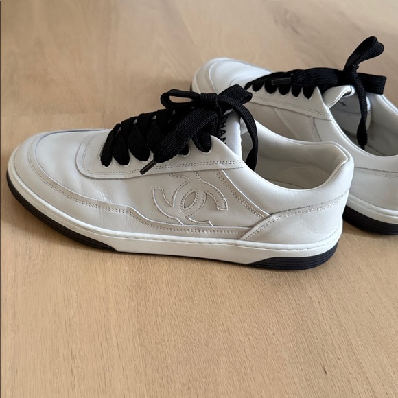 Chanel calfskin sneakers - Picture 6 of 11